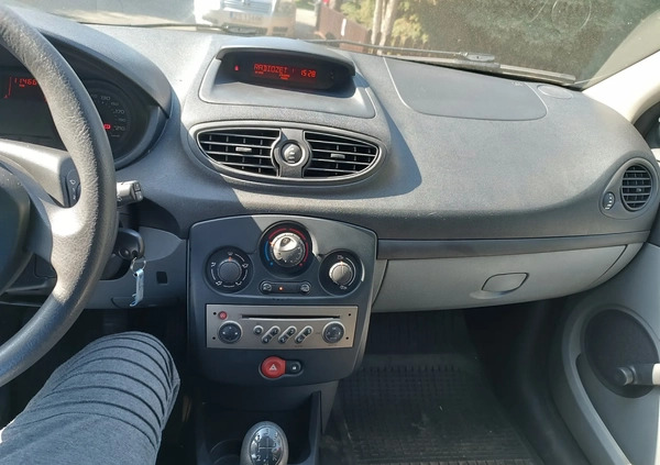 Renault Clio cena 9200 przebieg: 114664, rok produkcji 2006 z Szczecin małe 56